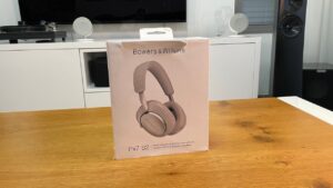Video Thumbnail: Bowers & Wilkins Px7 S2 Unboxing