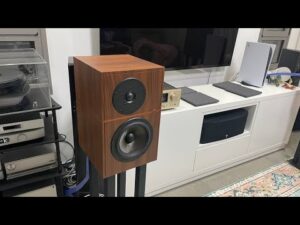 Video Thumbnail: Revival Audio Atalante 3 - סקירה לרמקולים מדפיים