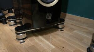 Audionostrum Saturn 8