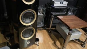 Audionostrum Saturn 9