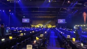 אסף אבידן הופעה חיה 4