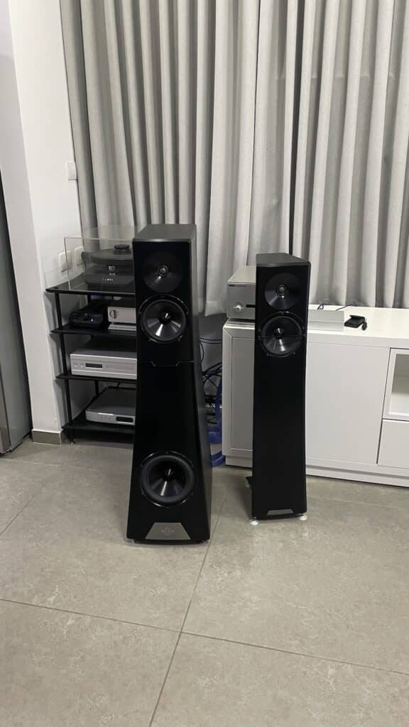 YG Acoustics Vantage 3 VS Carmel 2
