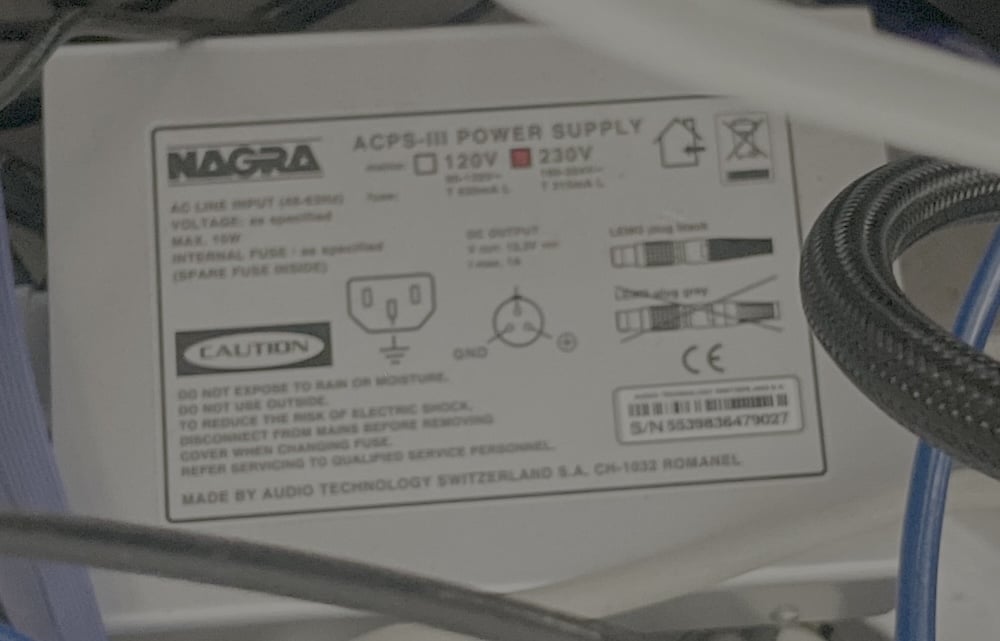 External power supply of the Nagra VPS