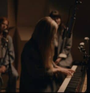 Annelie - Northern Lights - Midnight Take