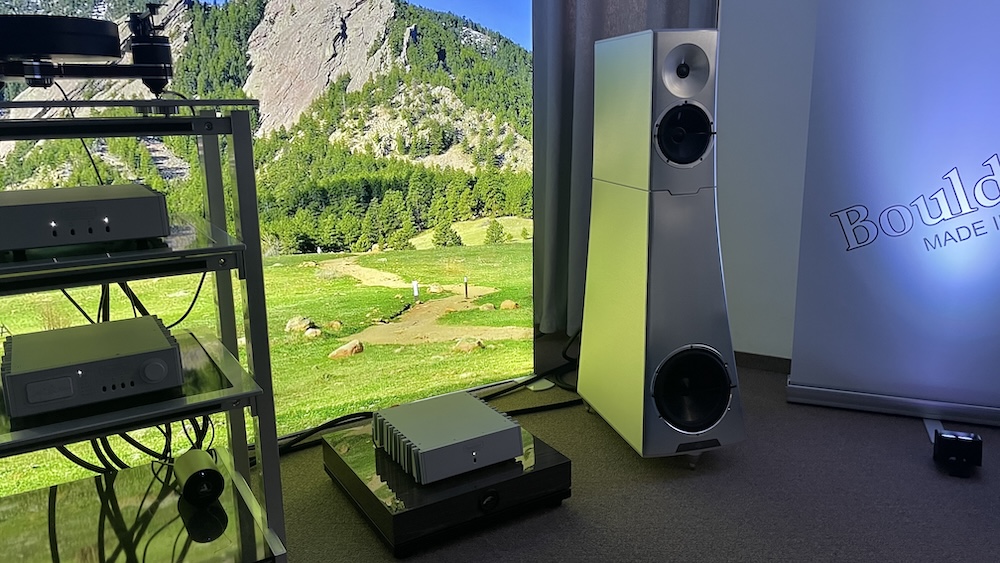 Boulder and YG Acoustics
תערוכת High End וינה